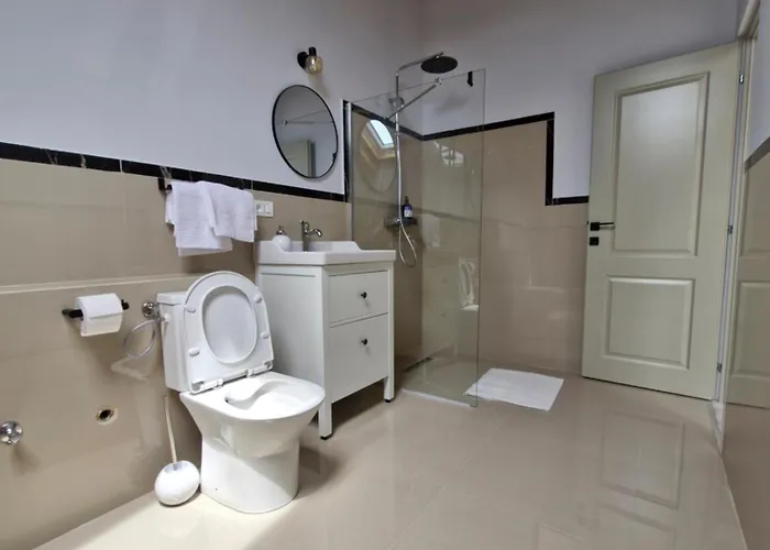 Cozy Attic Apartment Bucharest